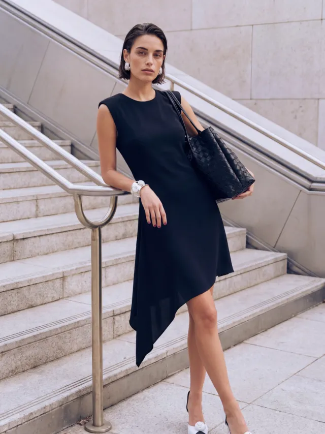 Trendyol TRENDYOLMİLLA Dames Zwart Effen Kort / Mini Mouwloos A-lijn Jurken