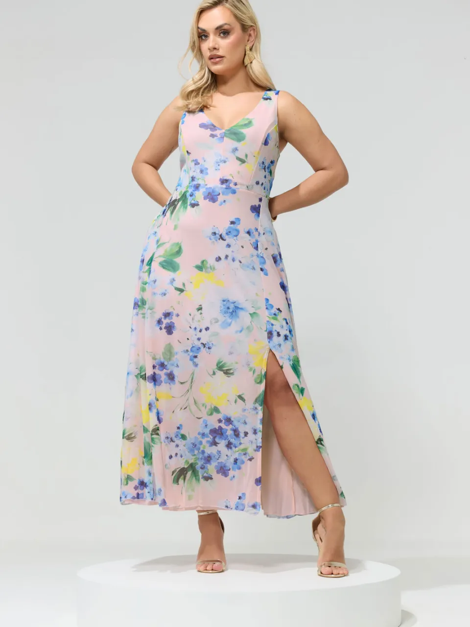 Yours London Maxi Jurk Van Mesh Met Bloemenmotief In Lichtroze/Blauw, foto 2