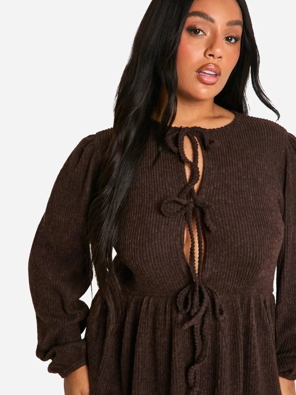 boohoo Dames Plus zachte rib tie-front smockjurk mokka, foto 4