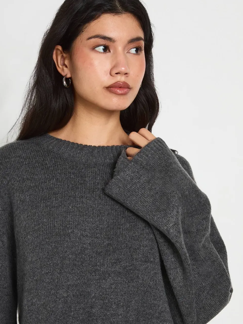 boohoo Dames Gebreide Mini-jurk Met Ronde Hals En Uitlopende Mouwen houtskool, foto 2