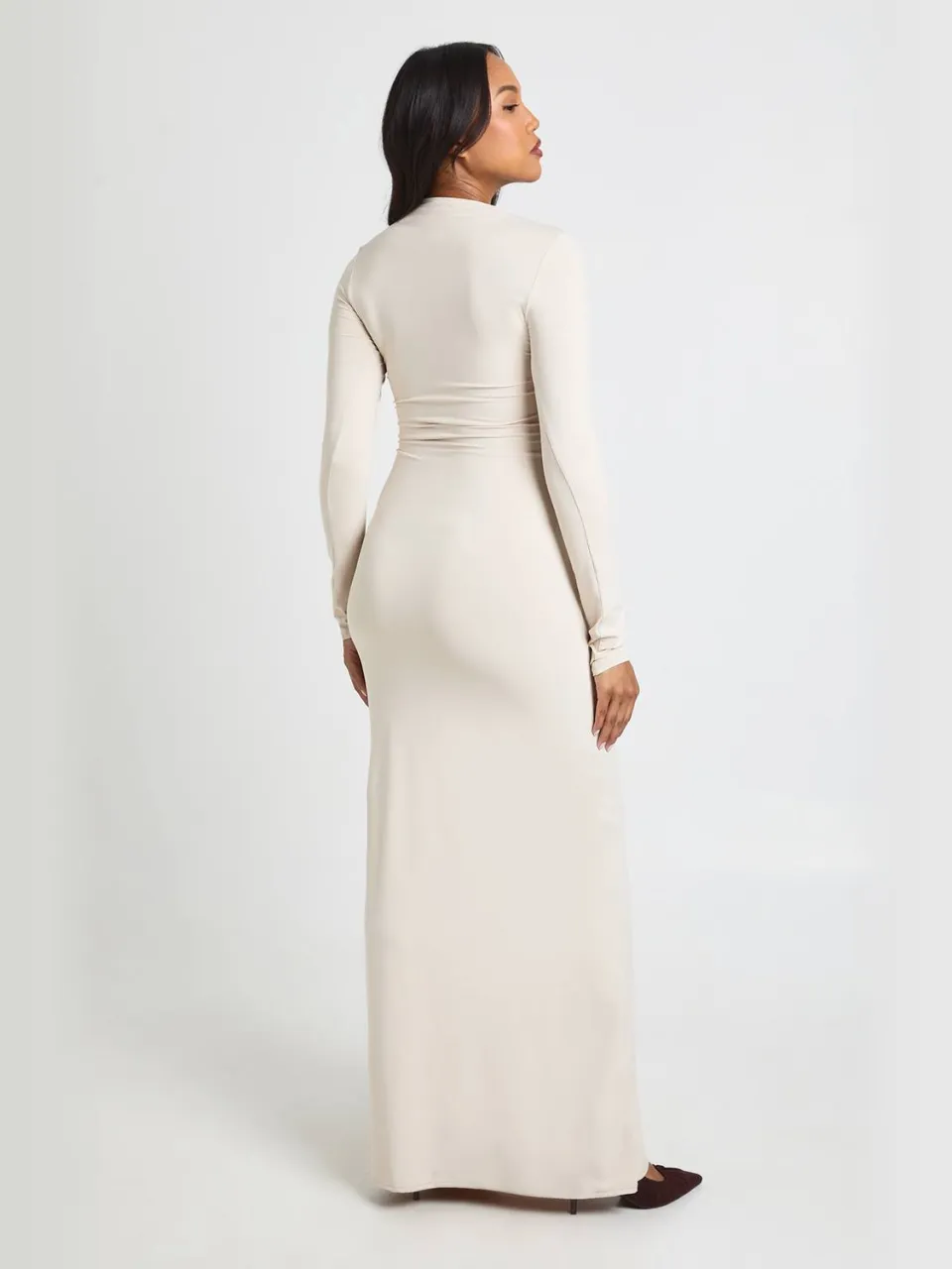 boohoo Dames Zwangerschaps Maxi Jurk Met Strik Onder Buik En Asymmetrische Zoom steen, foto 2