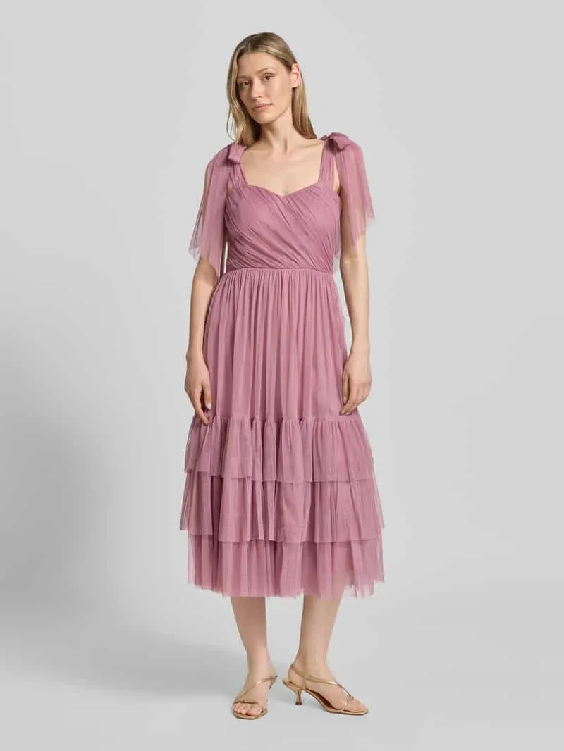 Lace & Beads Knielange cocktailjurk in laagjeslook Lila