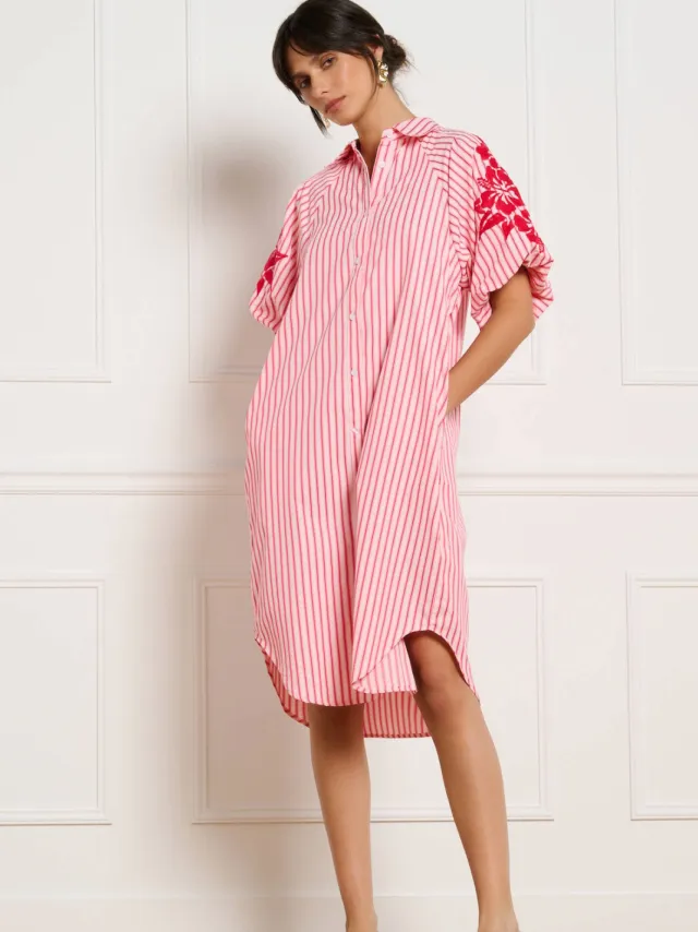 LOLALIZA gestreepte midi blousejurk met borduursels - roze roze / rood