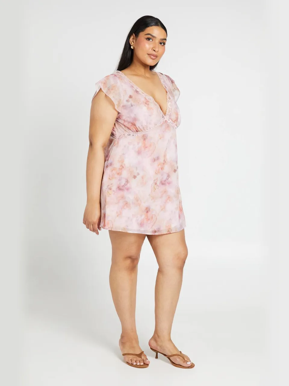 boohoo Dames Plus Bedrukte Jurk Met Kanten Afwerking En Korte Mouwen roze, foto 3