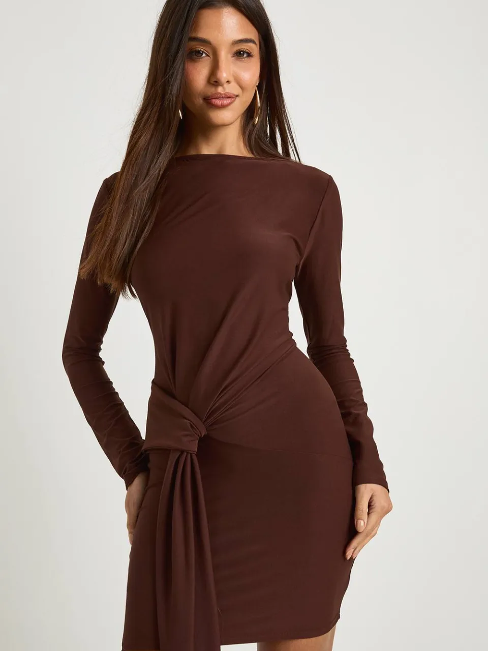boohoo Dames Twist-front mini-jurk chocoladebruin, foto 3