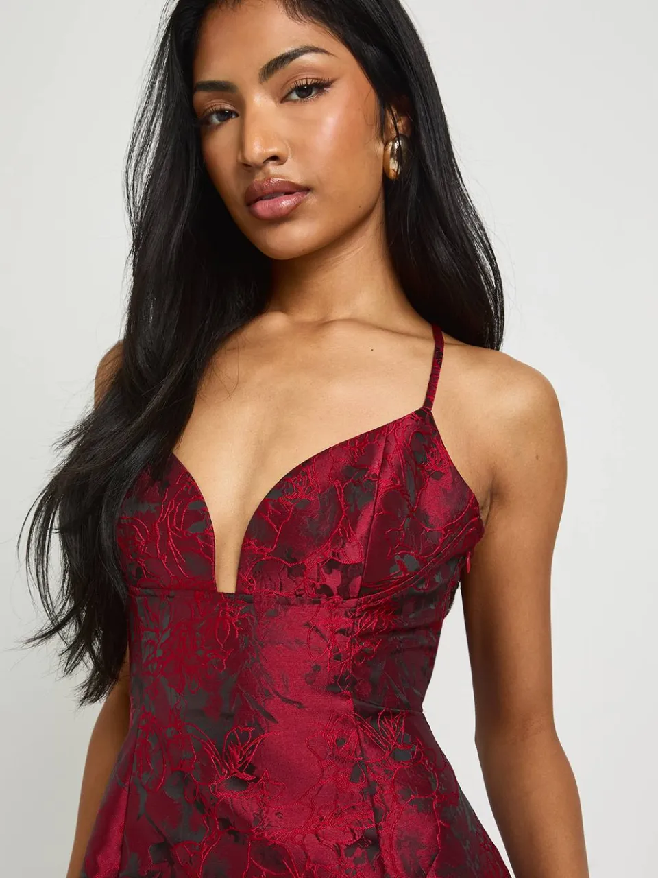 boohoo Dames Jacquard satijnen gestructureerde mini-jurk rood, foto 4