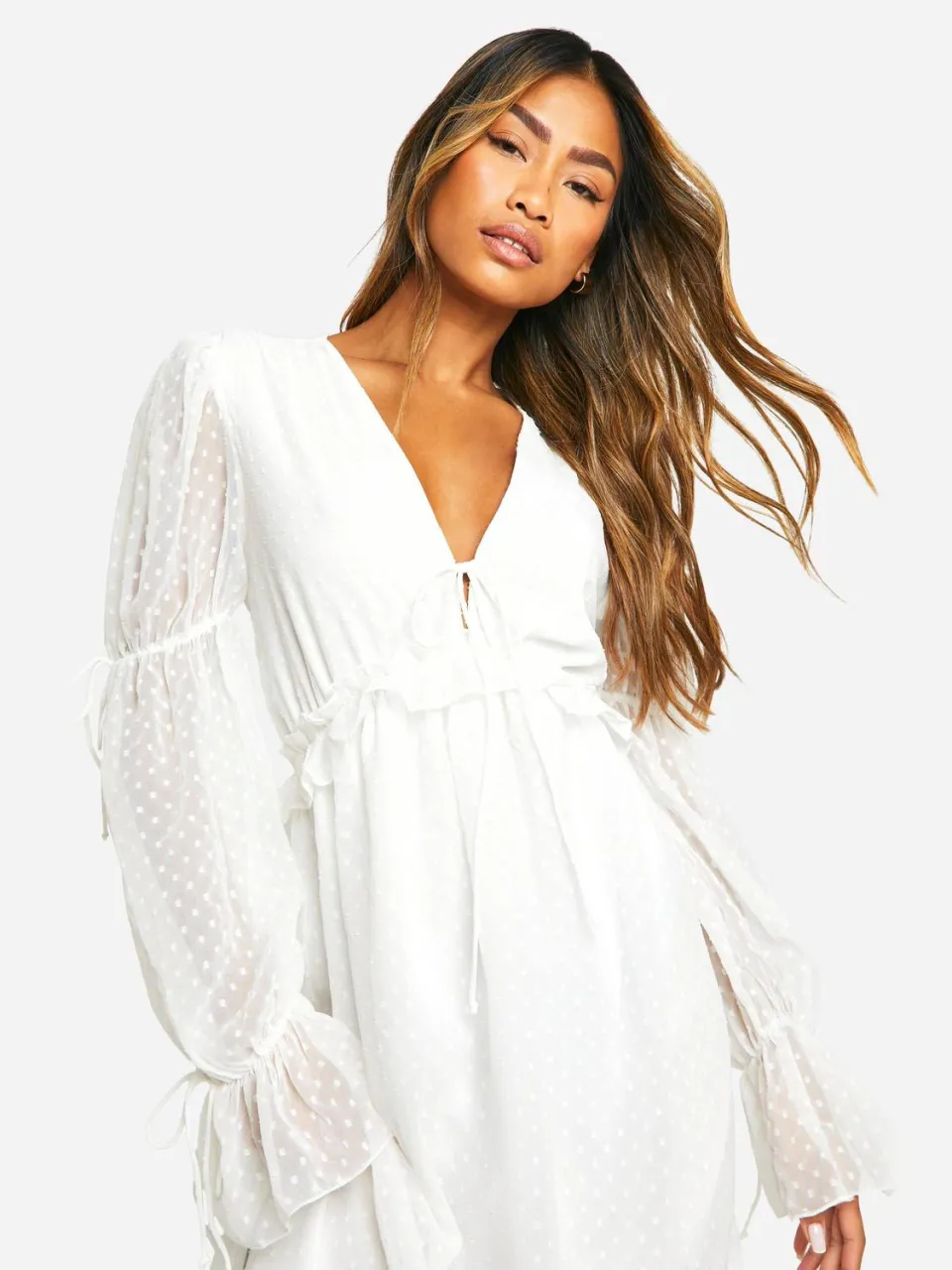 boohoo Dames Dobby Ruffle Maxi Jurk crème, foto 3