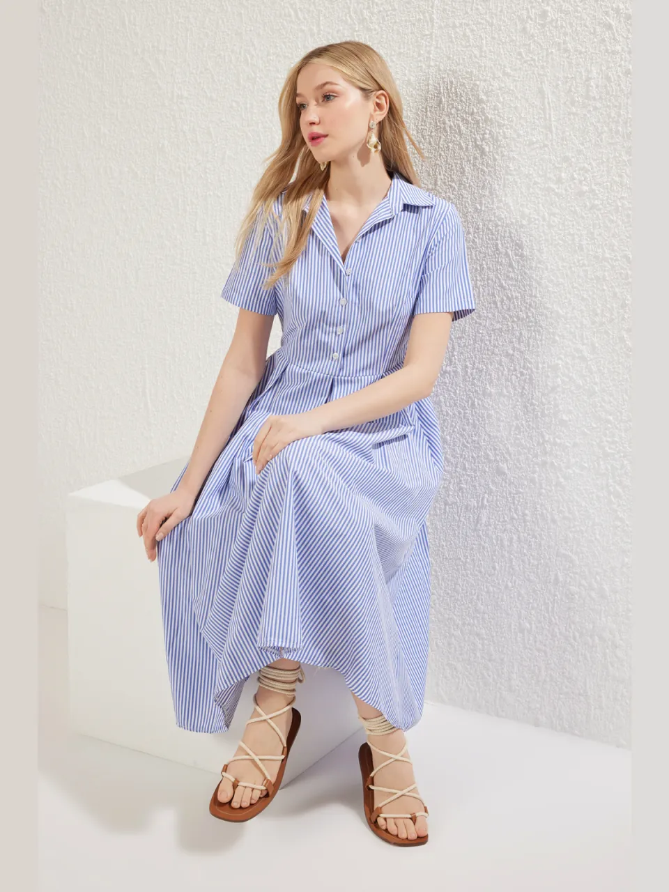 Trendyol TRENDYOLMİLLA Dames Blauw Gestreept Midi Kort Casual Skater Jurken