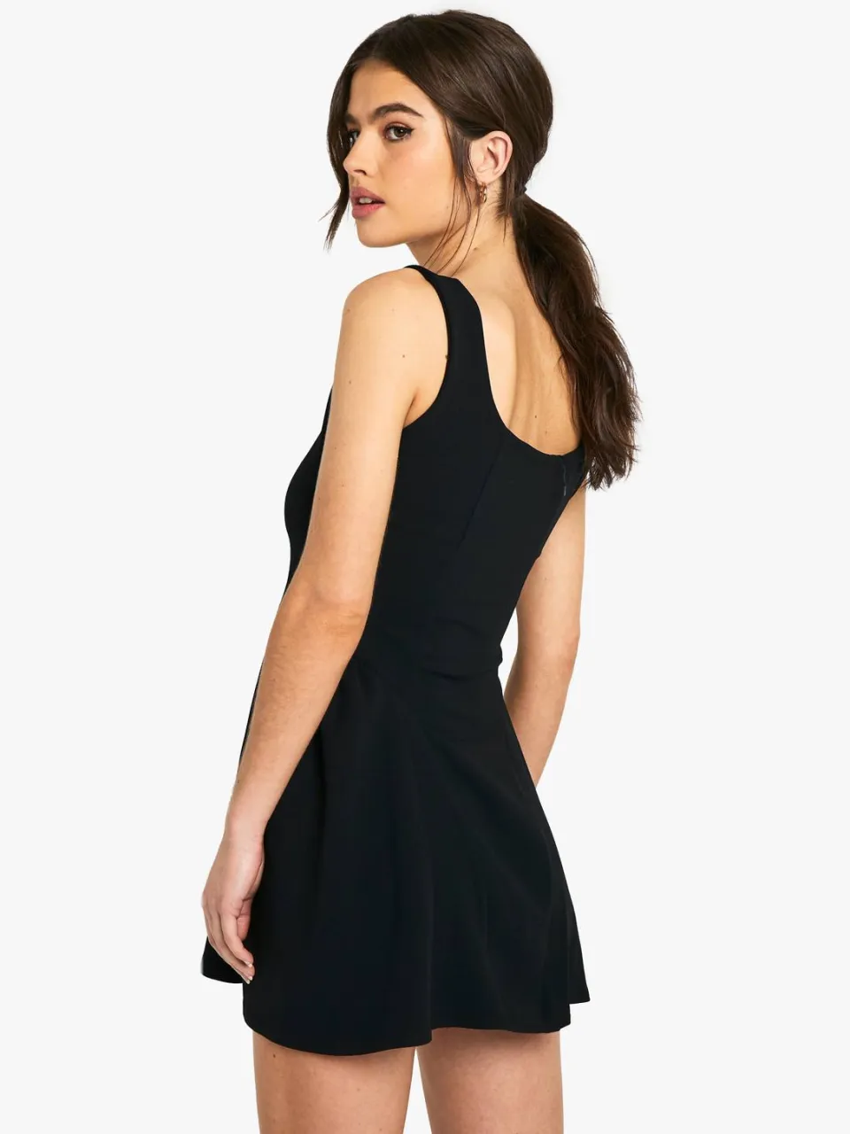 boohoo Dames Square Neck Full Skirt Mini Dress zwart, foto 2