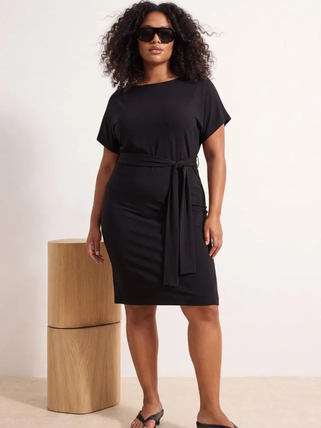 Trendyol Curve Dames Zwart Effen Midi Kort Bodycon Grote maten Jurk