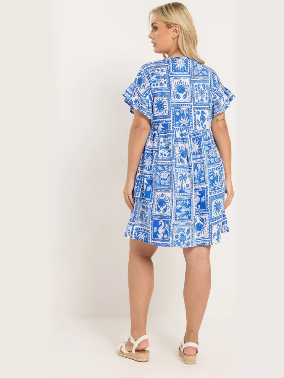 Yours Blauwe Tuniekjurk Met Gemengde Schelpenprint En Ruches Aan De Mouwen, foto 3