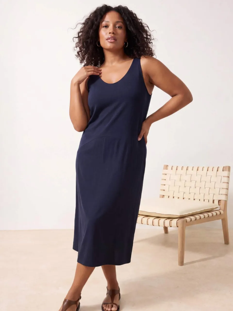 Trendyol Curve Dames Grijs Effen Midi Mouwloos Casual Recht Grote maten Jurk, foto 2