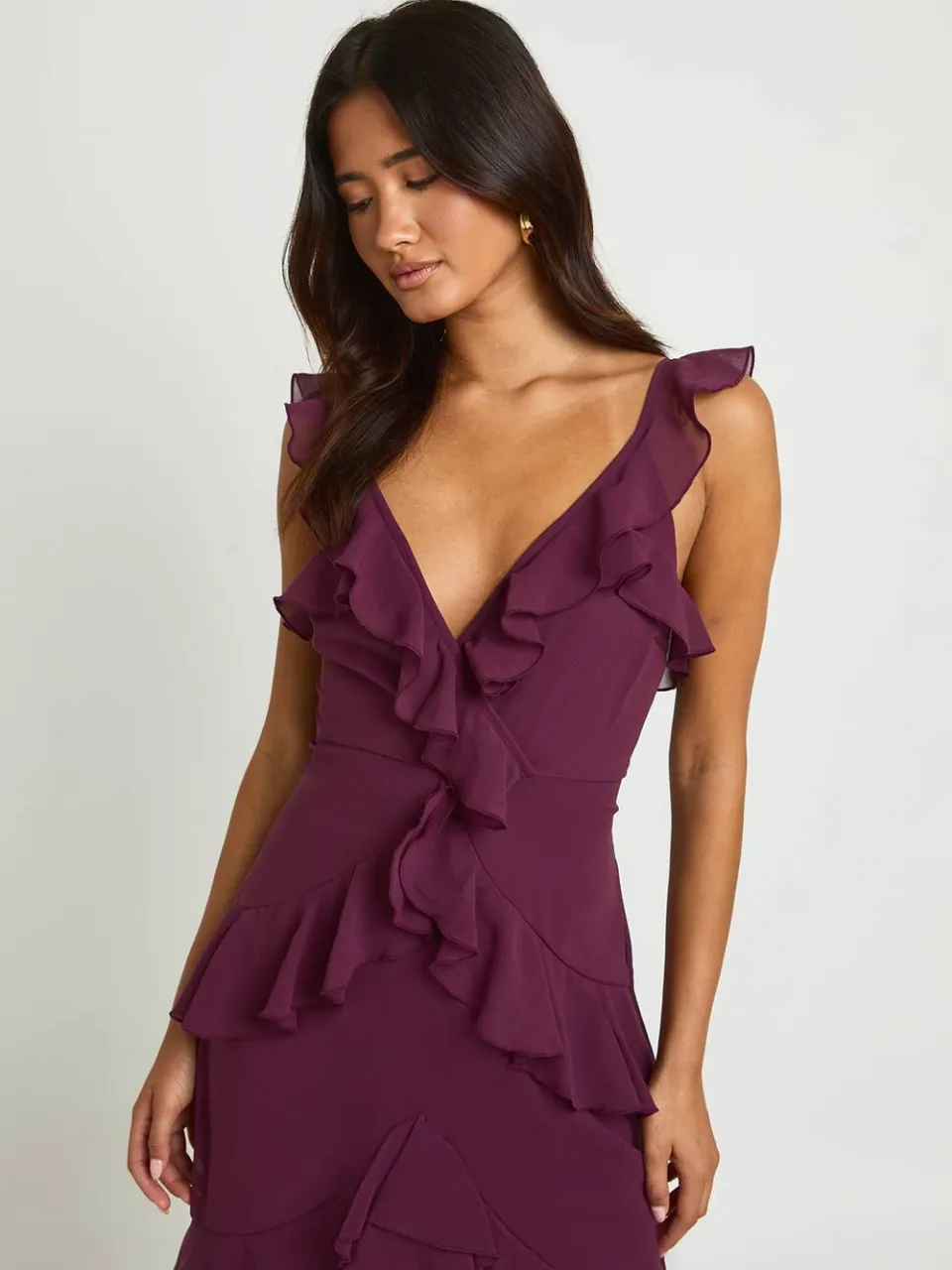 boohoo Dames Chiffon Gelaagde Maxi Jurk Met Ruche Detail bordeaux rood, foto 3