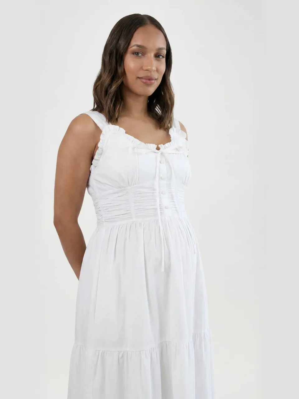 boohoo Dames Zwangerschaps Geplooide Poplin Maxi Jurk wit, foto 4