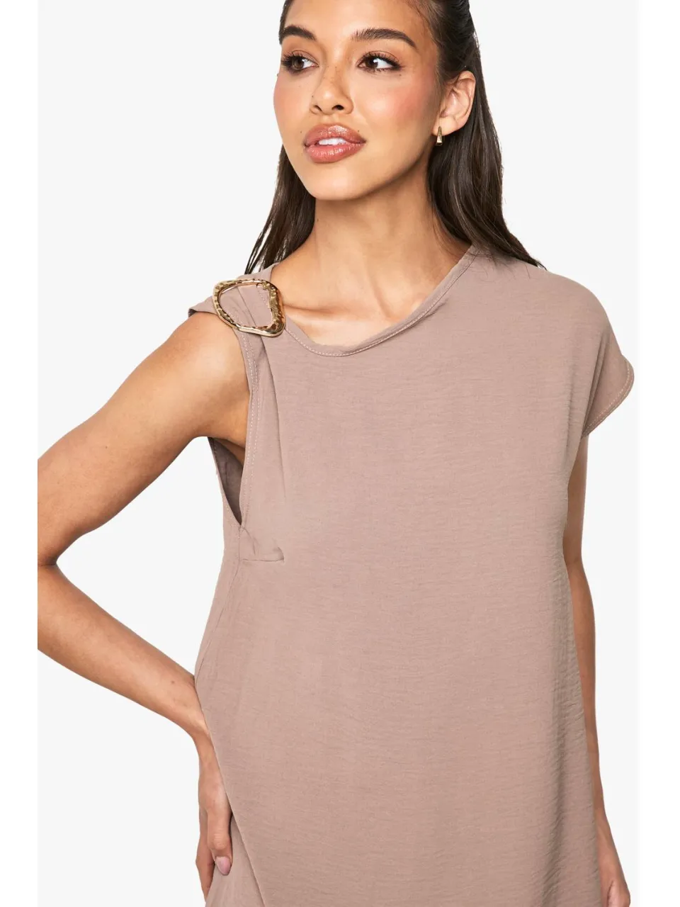 boohoo Dames Asymmetrische minijurk met gouden rand, foto 4