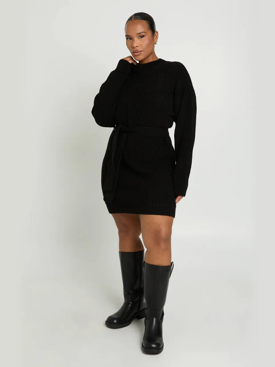 boohoo Dames Plus Gebreide Jurk Met Ceintuur Mini zwart, foto 2