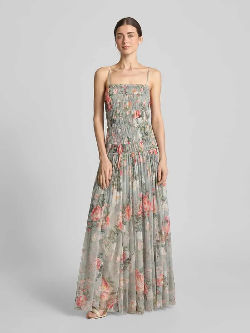 Lace & Beads Avondjurk met smokdetails Lichtgrijs
