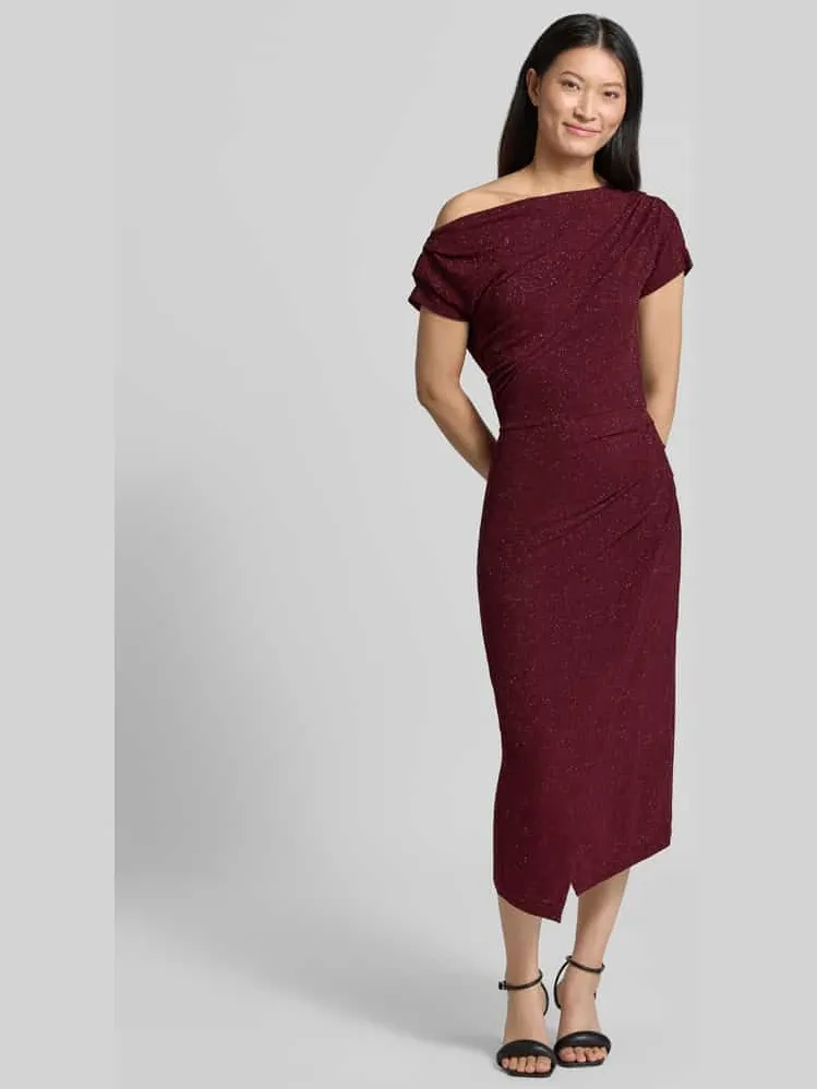 Rinascimento Cocktailjurk met one-shoulder band Donkerrood