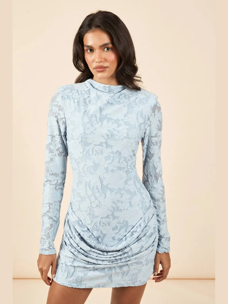 boohoo Dames Burnout Bloemen Lange Mouw Drape Voorzijde Bodycon Jurk babyblauw, foto 3