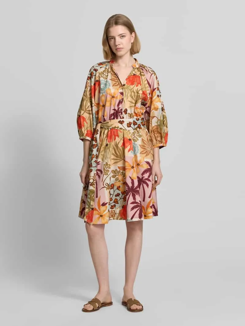Christian Berg Woman Kniellange overhemdjurk in all-over look met strikceintuur Camel