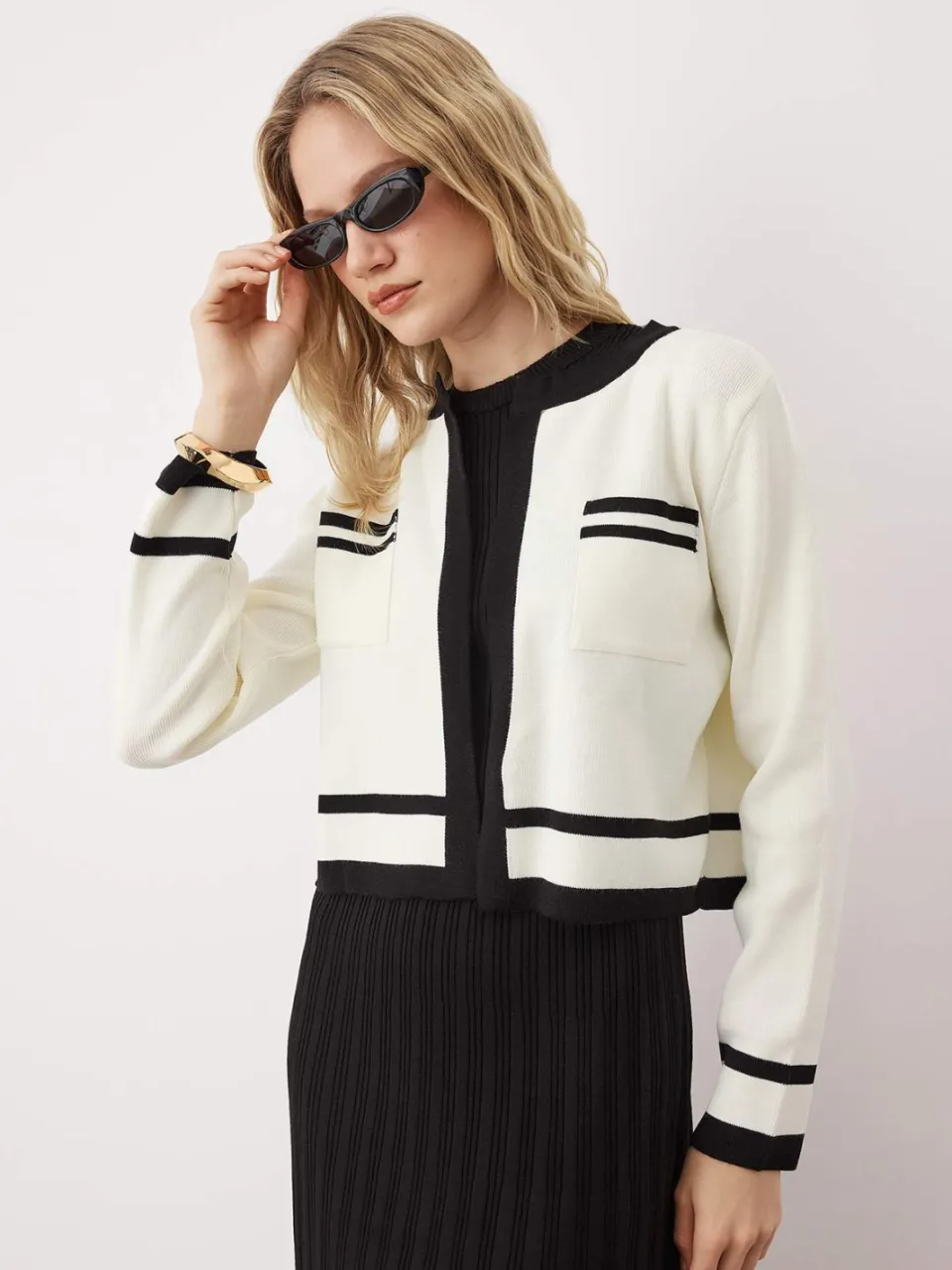 Trendyol TRENDYOLMİLLA Dames Zwart Effen Midi Lang Casual A-lijn Jurken, foto 2