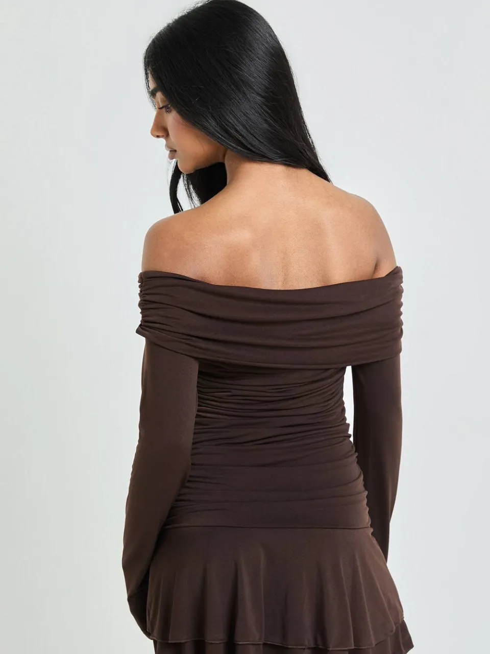 boohoo Dames Mini Rok Met Gerimpeld Detail En Verlaagde Zoom chocoladebruin, foto 2
