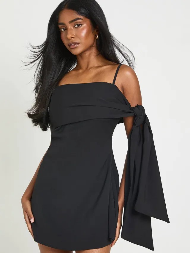 boohoo Dames Getailleerde Jurk Met Strikbandjes En Omgevouwen Halslijn zwart, foto 2