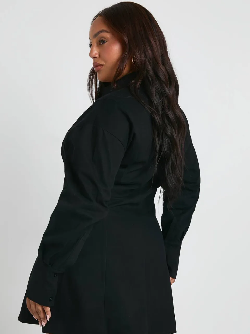boohoo Dames Plus overhemdjurk met ingesnoorde details zwart, foto 3