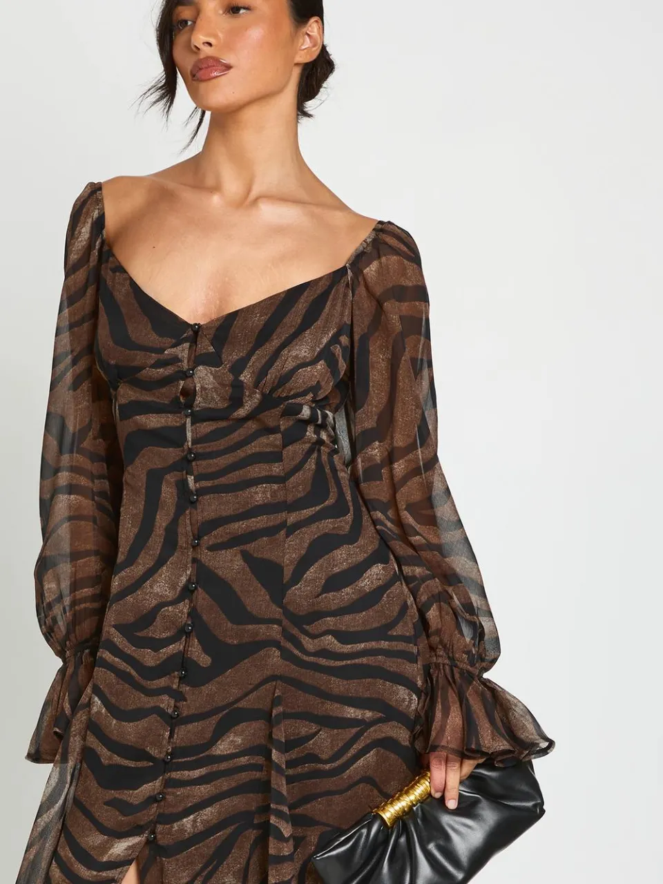boohoo Dames Gestructureerde Chiffon Midi-jurk Met Toonzetting Zebramotief En Godet Zoom chocoladebruin, foto 4