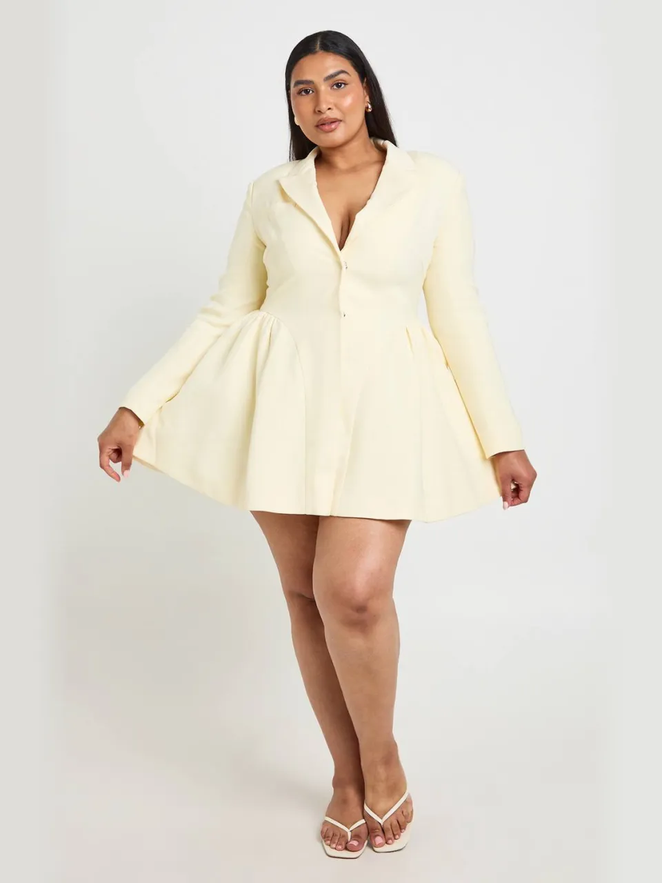 boohoo Dames Plus Skater Rok Blazer Jurk boter, foto 3