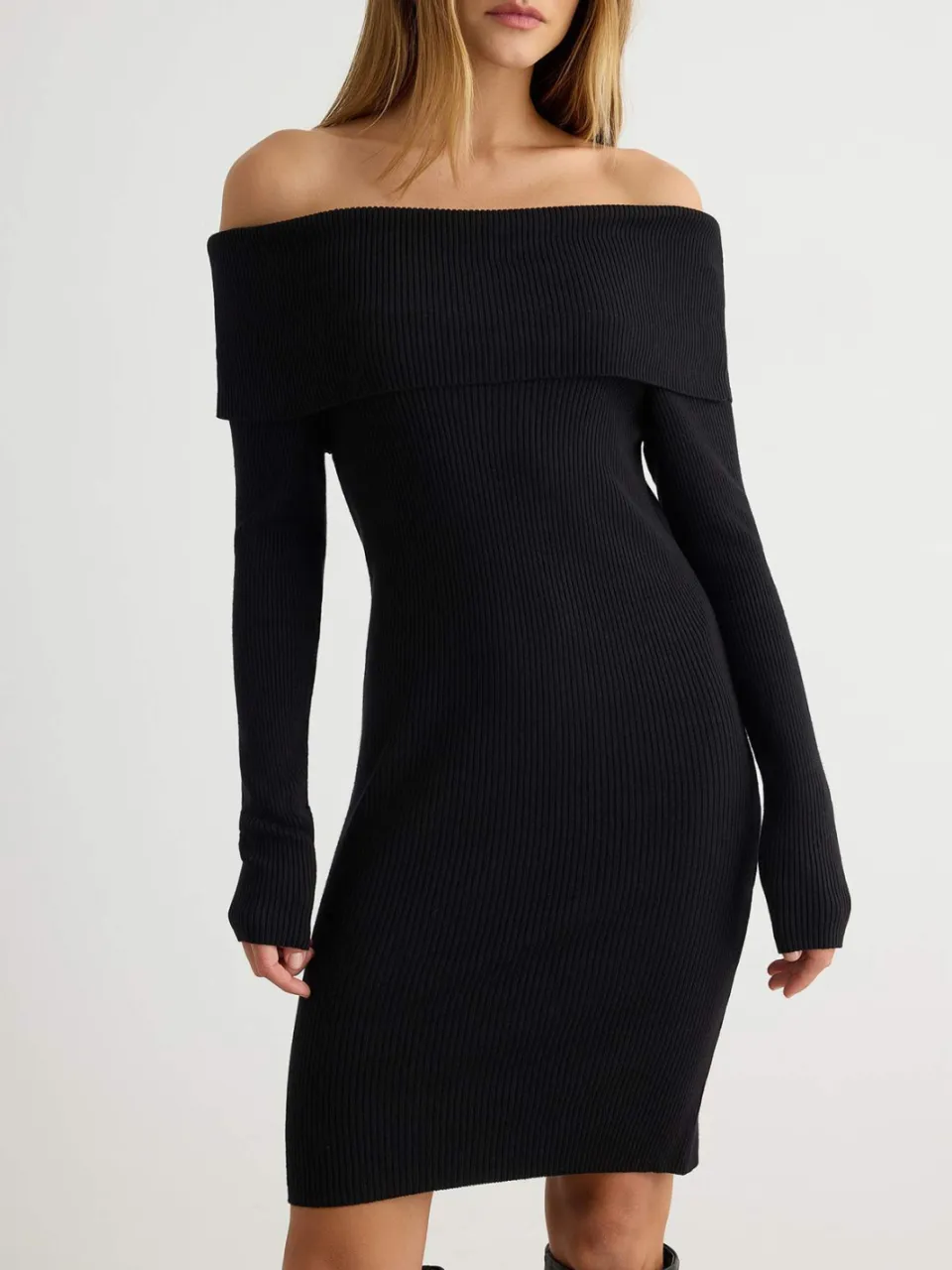 Trendyol TRENDYOLMİLLA Dames Zwart Effen Kort / Mini Lang Bodycon Jurken, foto 2
