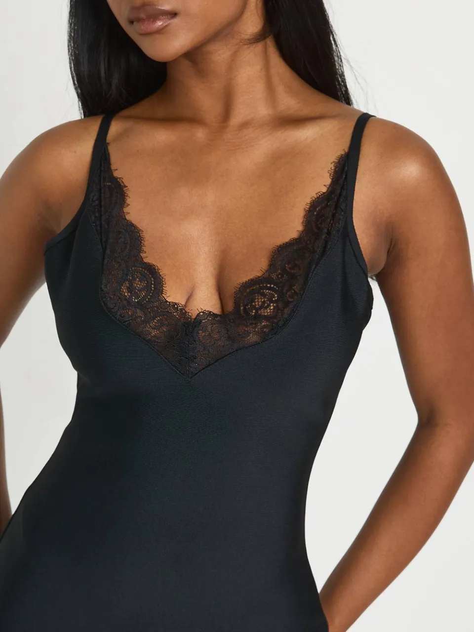 boohoo Dames Premium Bandage Mini-jurk Met Kanten Afwerking zwart, foto 4