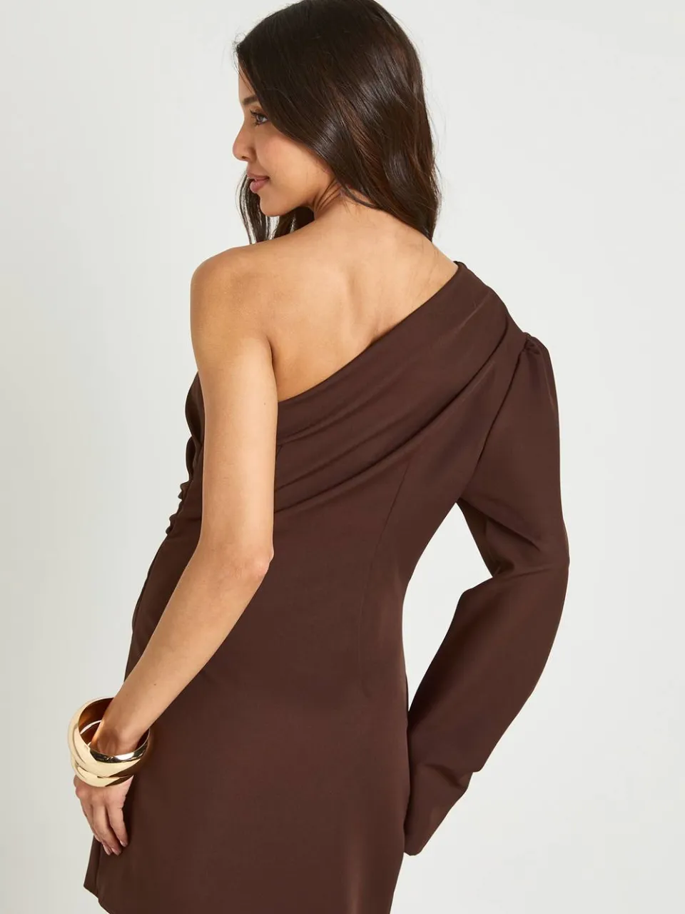 boohoo Dames Mini-jurk Met Éen Schouder, Geweven En Geplooid chocoladebruin, foto 3