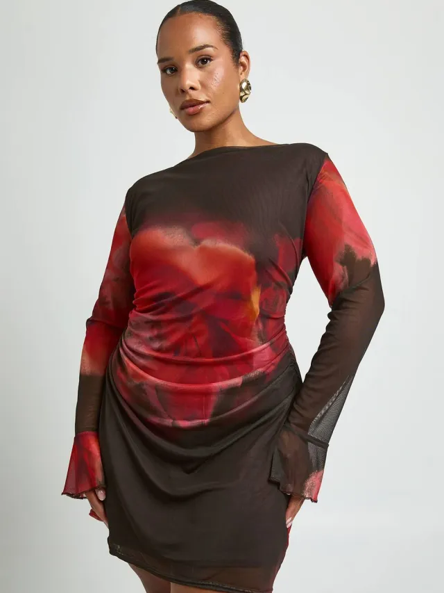boohoo Dames Plus Grote Bloemenprint Gerimpelde Mini Shift Jurk chocoladebruin, foto 3
