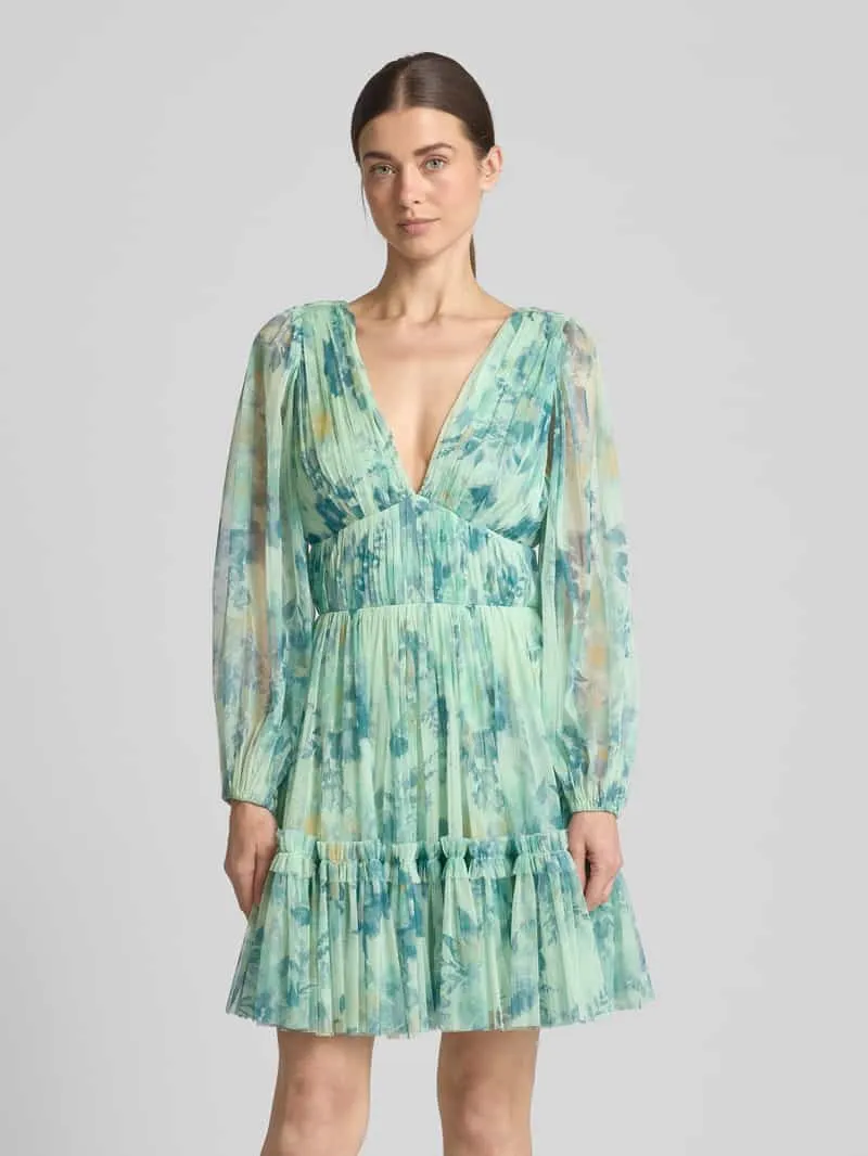 Lace & Beads Cocktailjurk in laagjeslook Groen