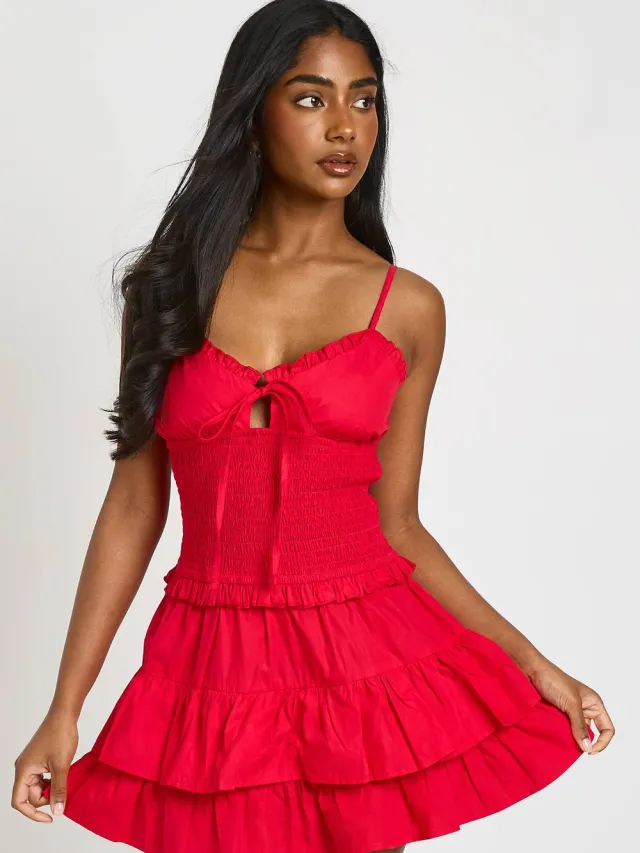 boohoo Dames Mini-jurk Met Gesmockte Taille En Gerimpeld Buste Rood