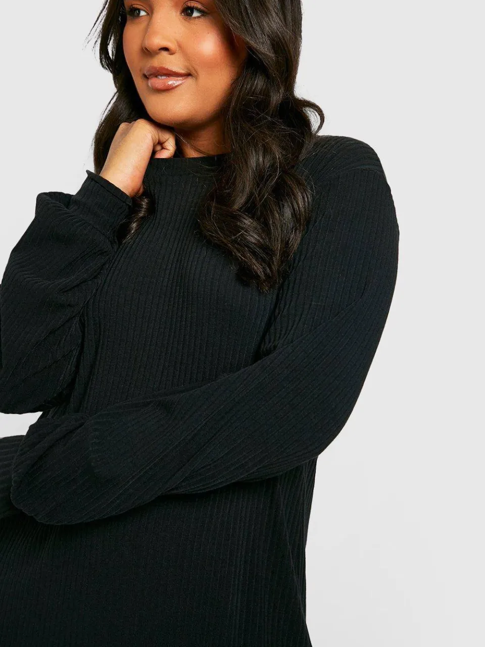 boohoo Dames Plus Soft Rib Ruffle Hem Smockjurk zwart, foto 3