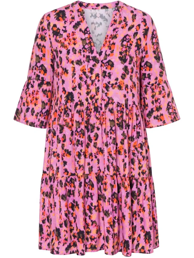 Studio Untold Dames - Jurk korte A-lijn kleur leo volants - Lichtroze - Maat 46+