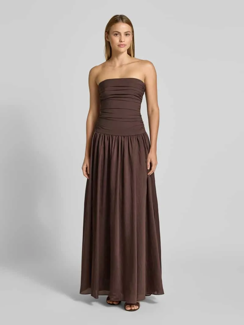 Jake*s Cocktail maxi-jurk in off-shoulder-look Donkerbruin