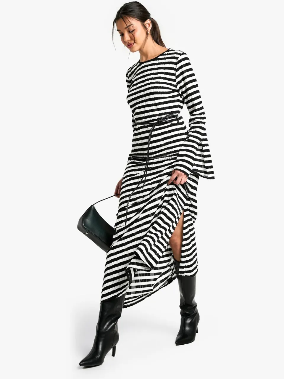 boohoo Dames Getextureerde gestreepte flare-mouwen midaxi-jurk zwart, foto 2