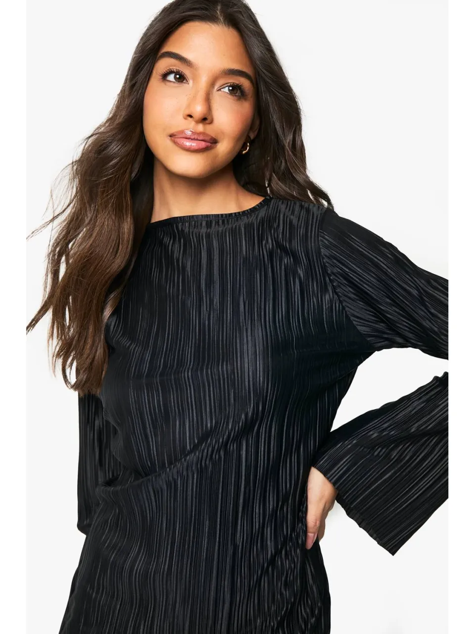 boohoo Dames Plisse Flared lange mouw mini-jurk zwart, foto 4