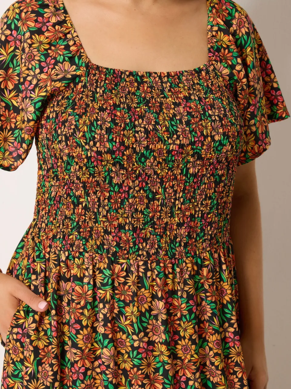 Yours Zwarte Maxijurk Met Bloemenprint En Smockwerk, foto 4