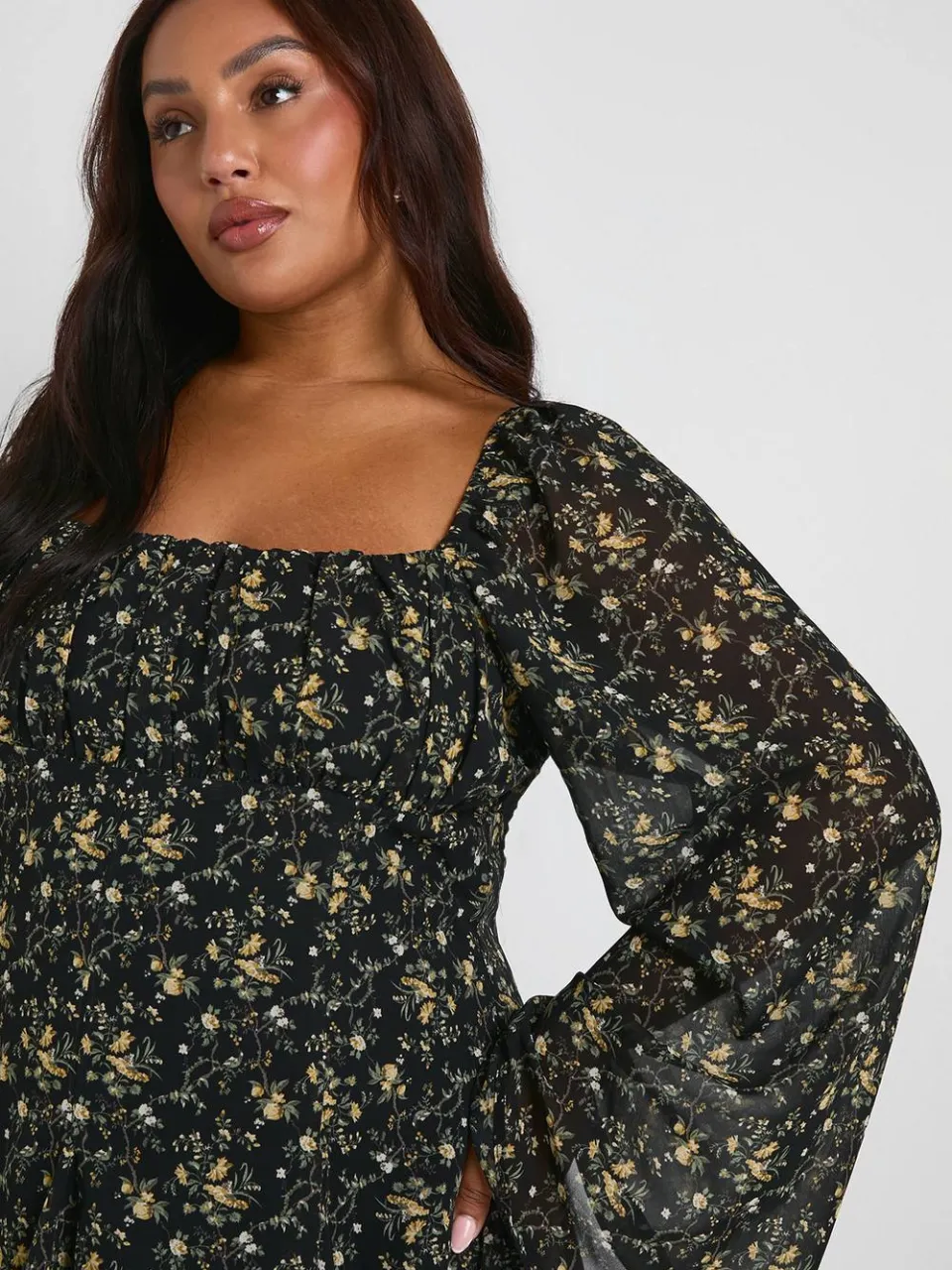 boohoo Dames Plus Floral Chiffon Godet Skater zwart, foto 4