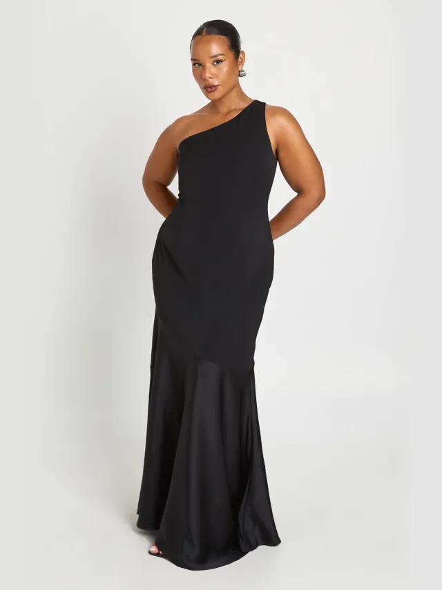 boohoo Dames Plus Asymmetrische Crêpe En Satijnen Mix Maxi Jurk Zwart