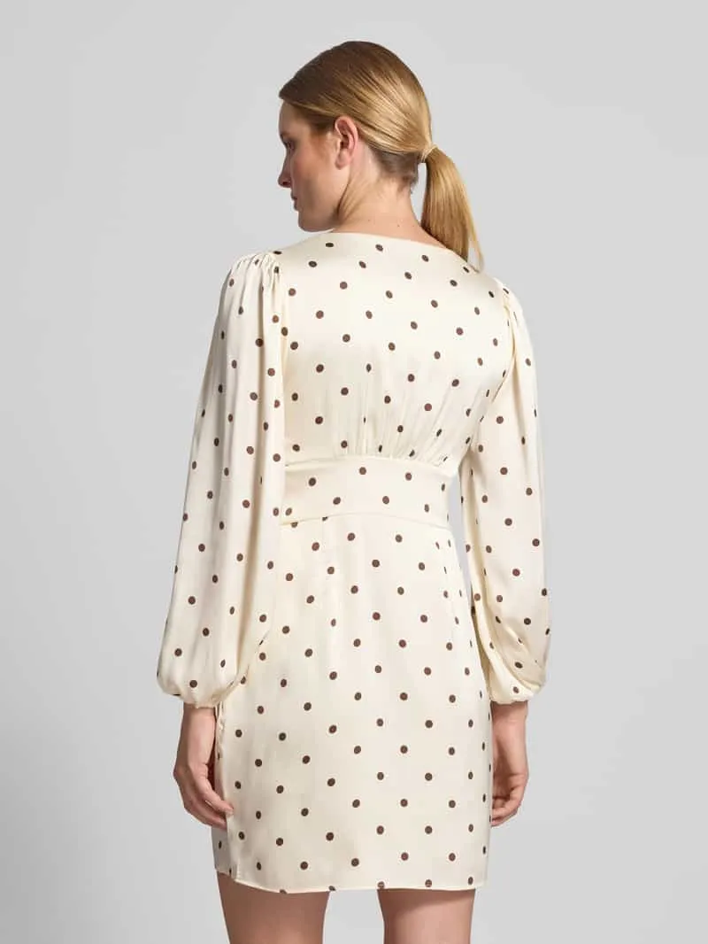 Neo Noir Slim Fit mini-jurk met doorlopende knoopsluiting model 'Mabel' beige, foto 3