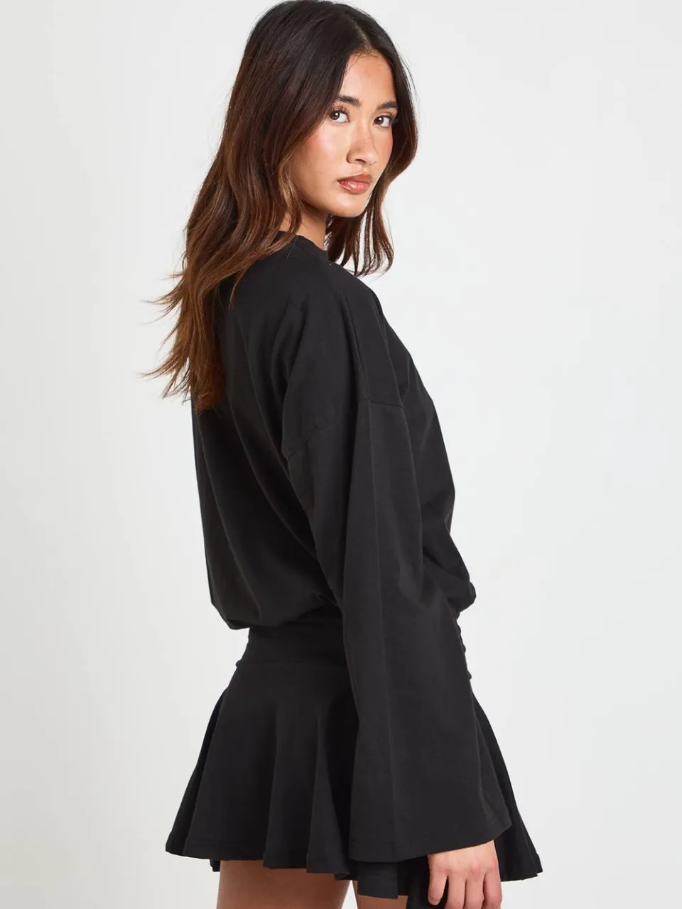 boohoo Dames Skater T-shirtjurk Met Lange Mouwen En Getailleerde Taille zwart, foto 2