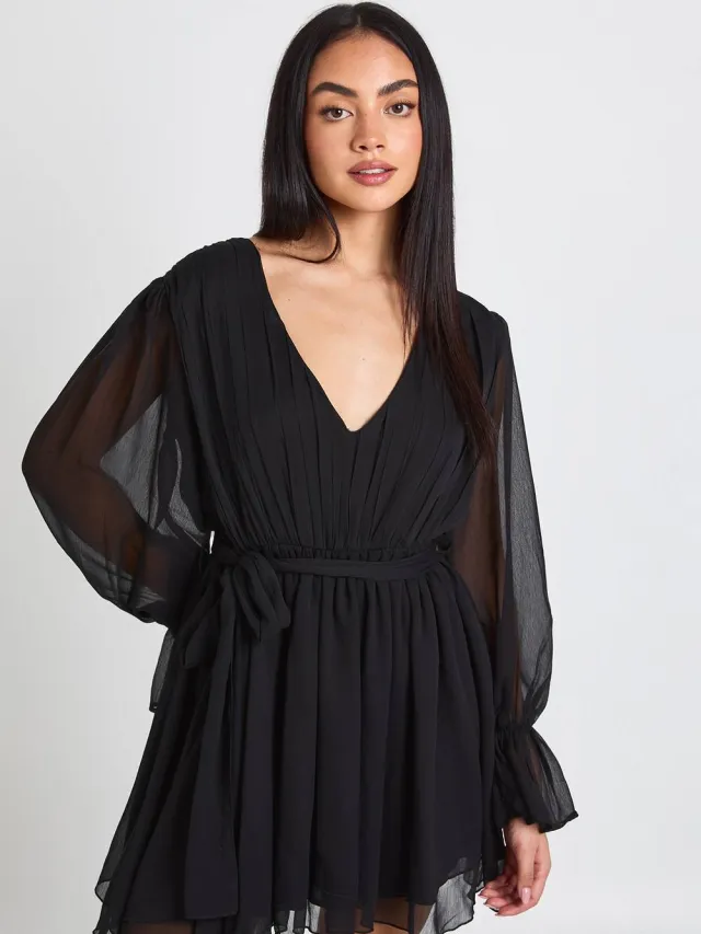 boohoo Dames Chiffon Mini Jurk met Volumineuze Mouwen en Strikceintuur Zwart