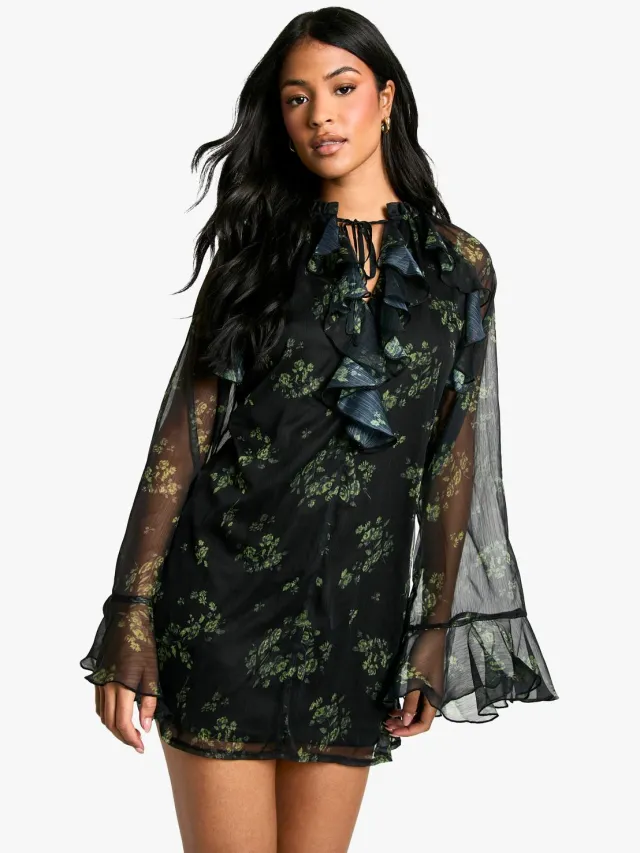 boohoo Dames Lange Donkere Bloemen Ruffle Uitlopende Mouw Shift-Jurk Zwart