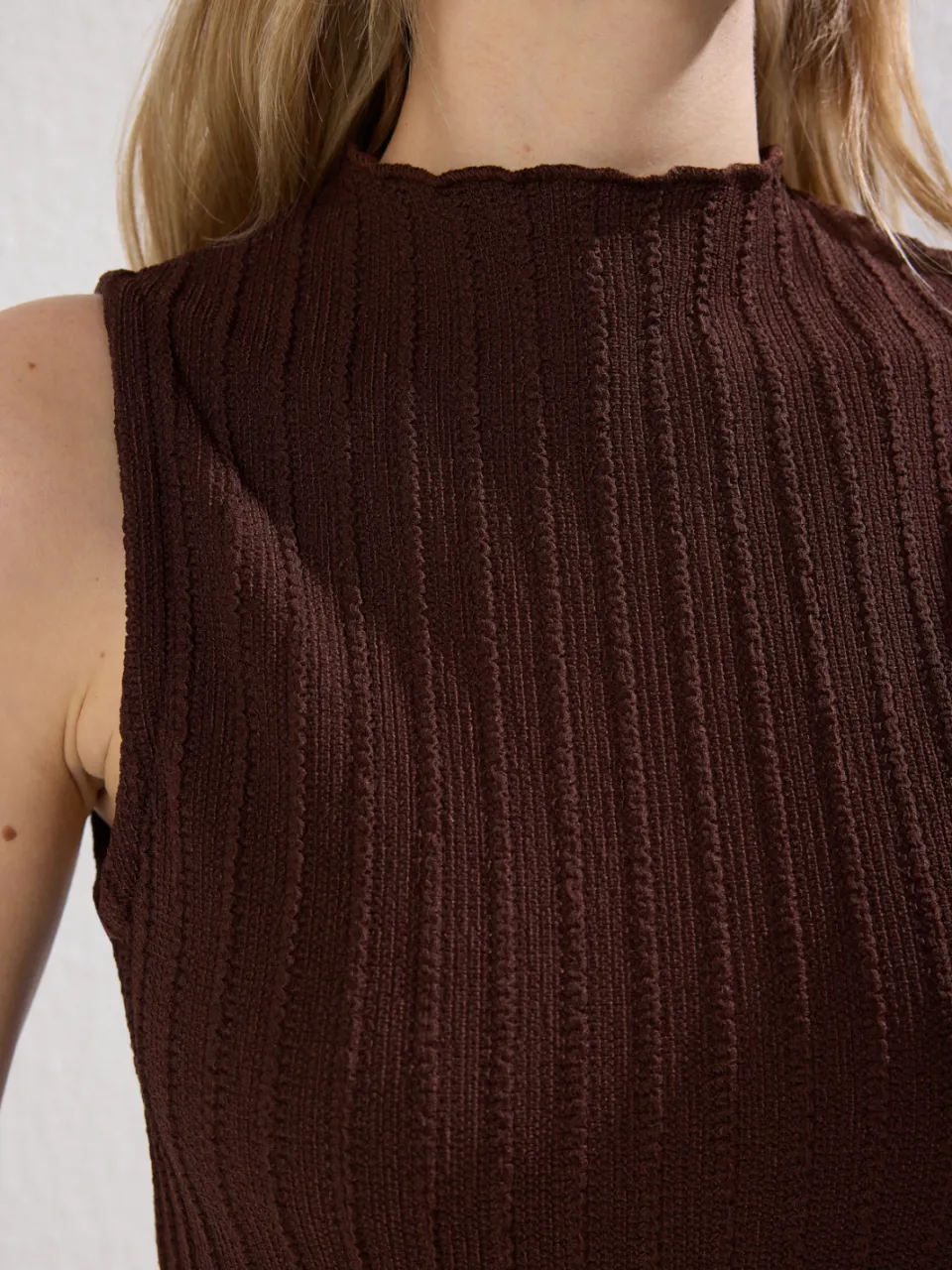 Trendyol TRENDYOLMİLLA Dames Bruin Effen Maxi Mouwloos Casual Bodycon Jurken, foto 2