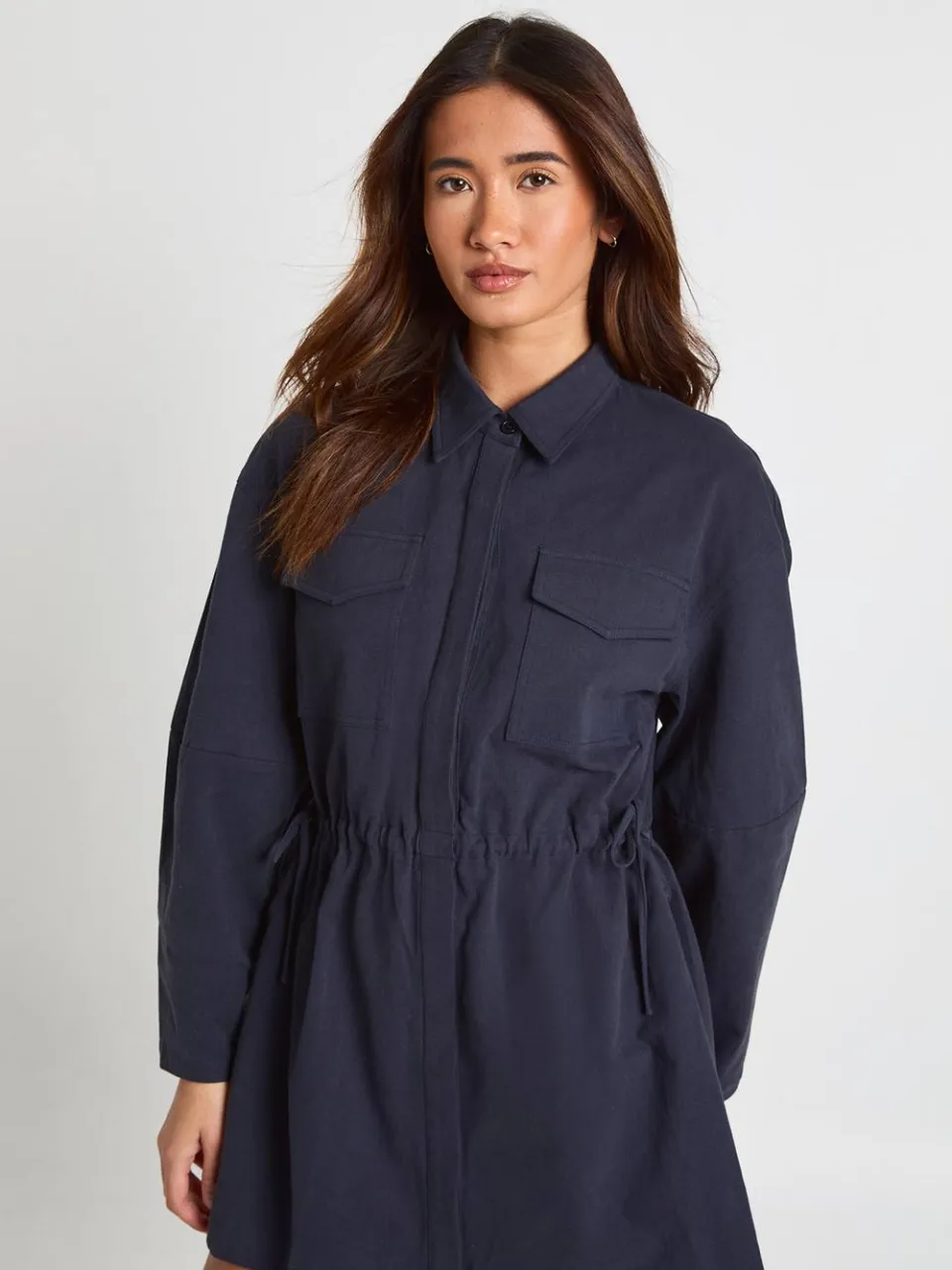 boohoo Dames Keperstof Blousejurk Met Knoopsluiting En Zakdetail marineblauw, foto 3